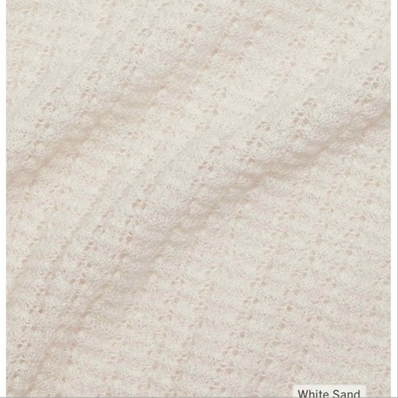 NWT Vince Cashmere Silk Eyelet Sweater Top in White Sand Size S - Picture 4 of 4